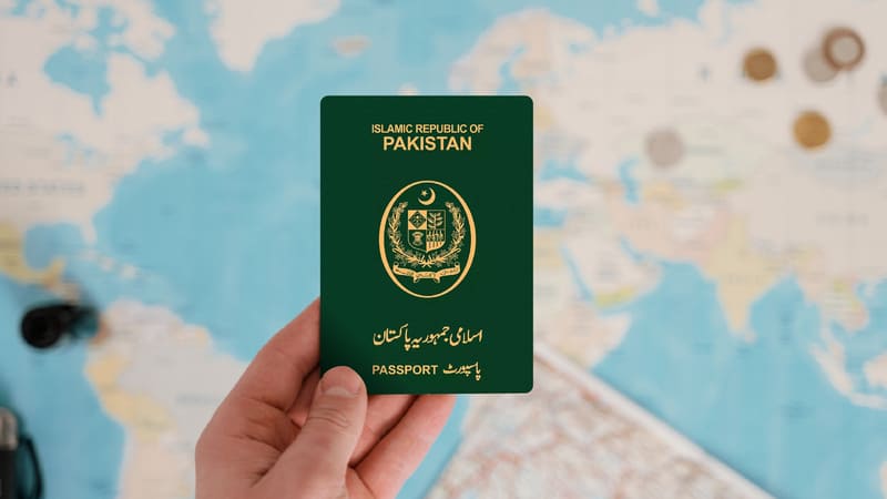 Pakistanpasport11